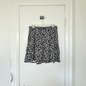 Black & White LOFT Flower Skirt